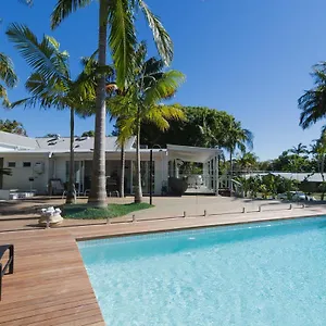 Guest house Byron Springs