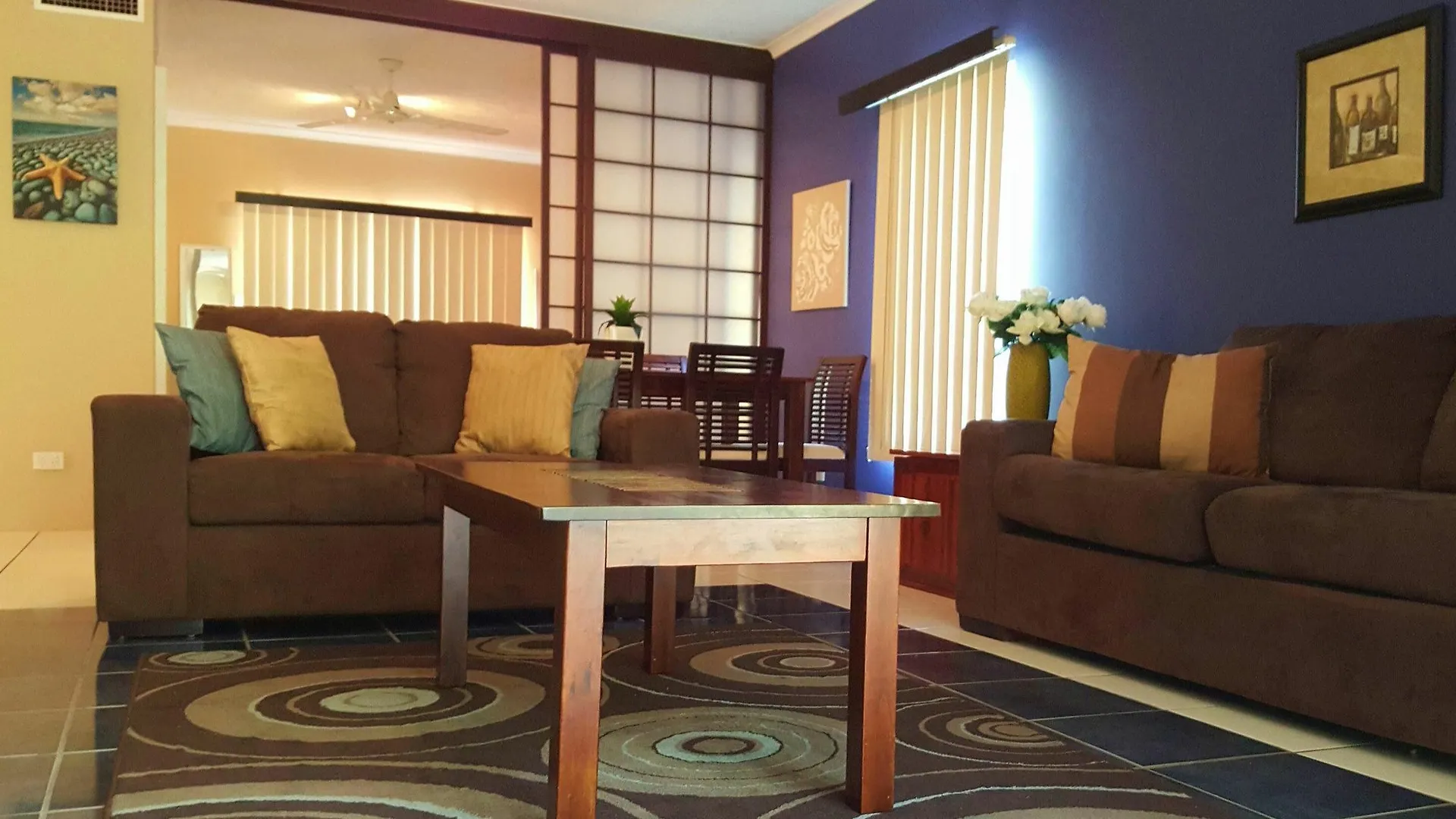 יורקיס נוב Golden Sands Beachfront Resort